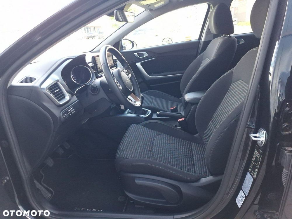 Kia XCeed 1.5 T-GDI M - 11