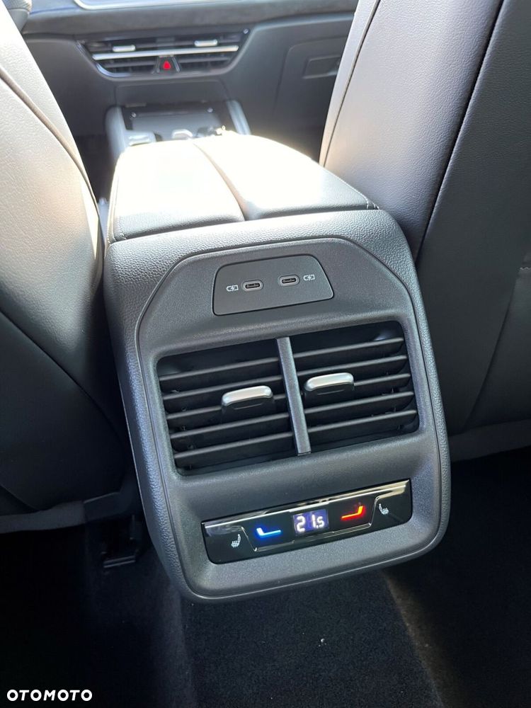 Volkswagen Passat - 13