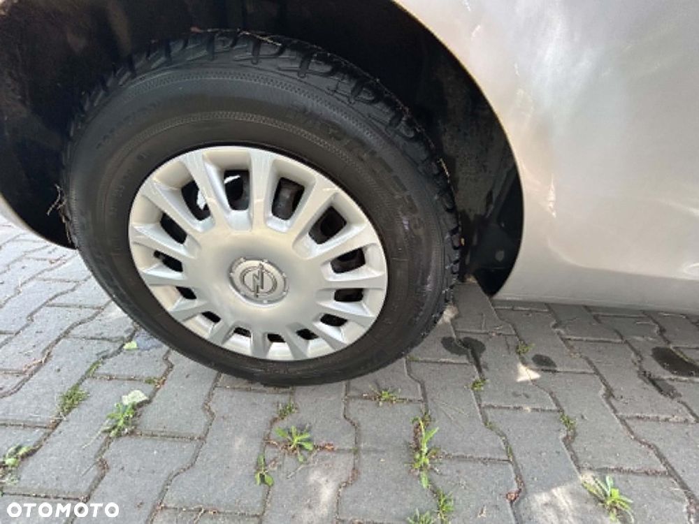 Opel Corsa - 18