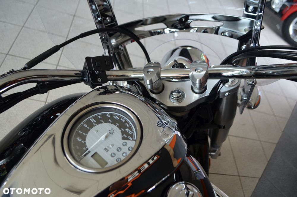 Yamaha XVS - 32