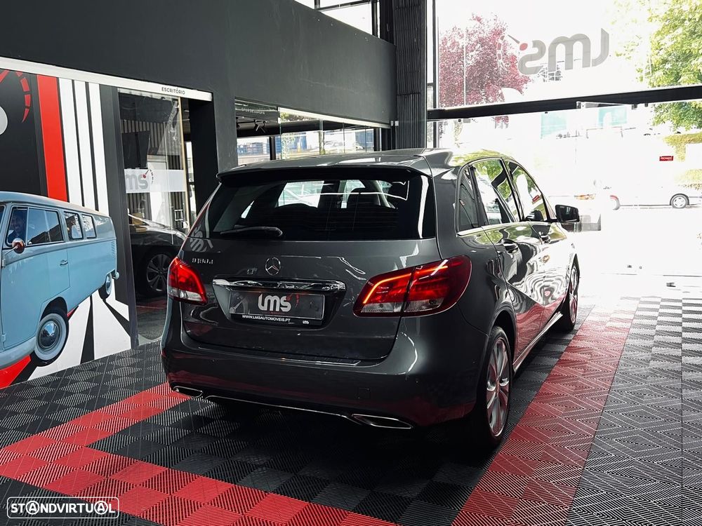 Mercedes-Benz B 180 d Style - 11