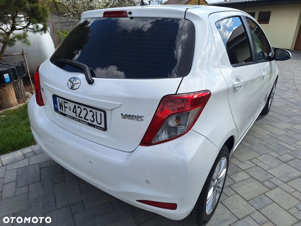 Toyota Yaris 1.4 D-4D Premium - 4