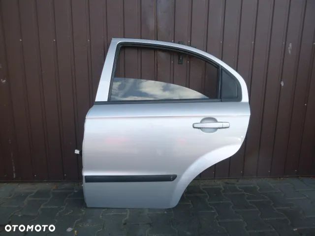 DRZWI LEWY TYŁ LEWE TYLNE CHEVROLET AVEO II T250 KOMPLETNE 05- - 2