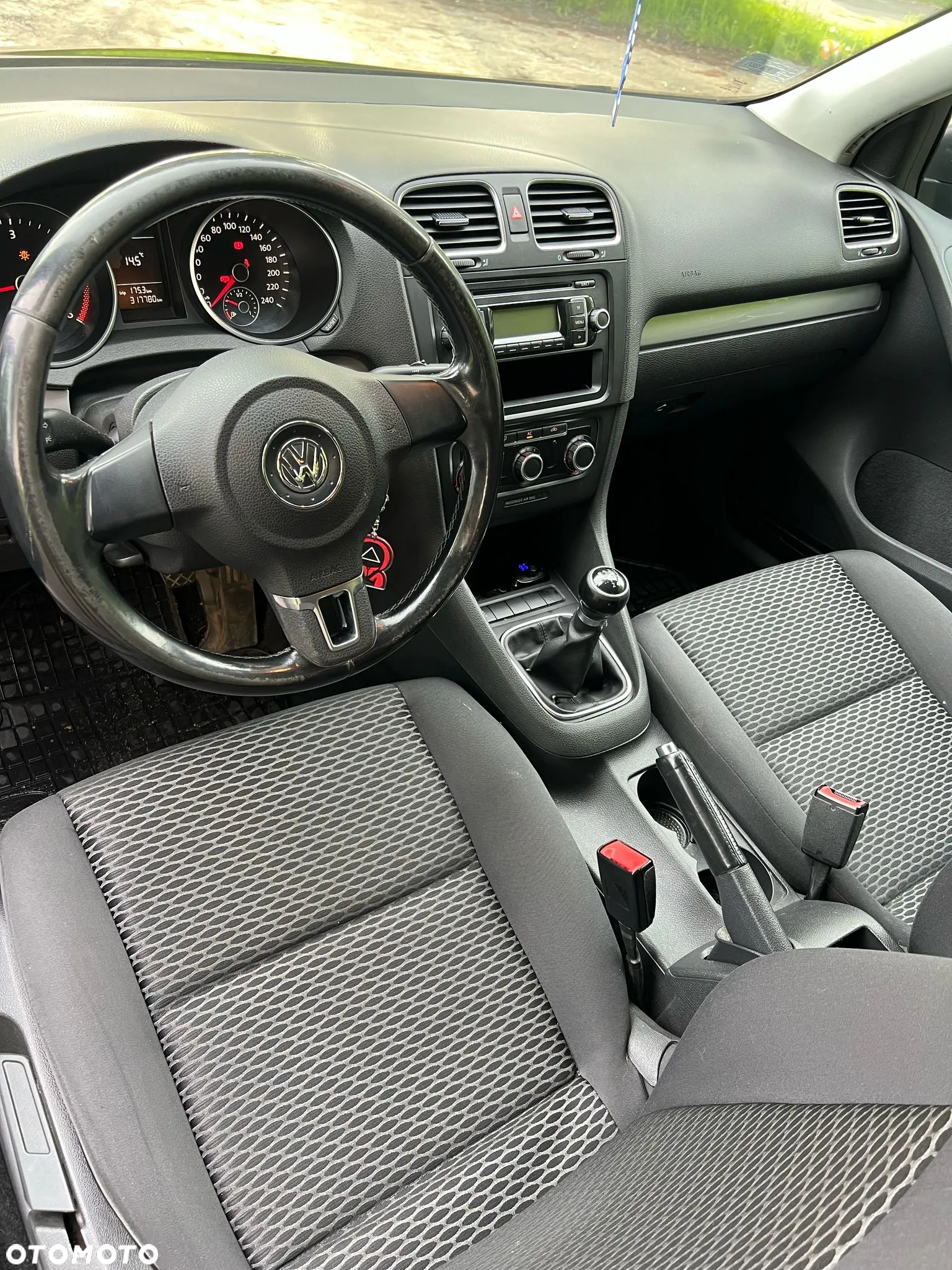Volkswagen Golf VI 1.6 TDI Comfortline - 17