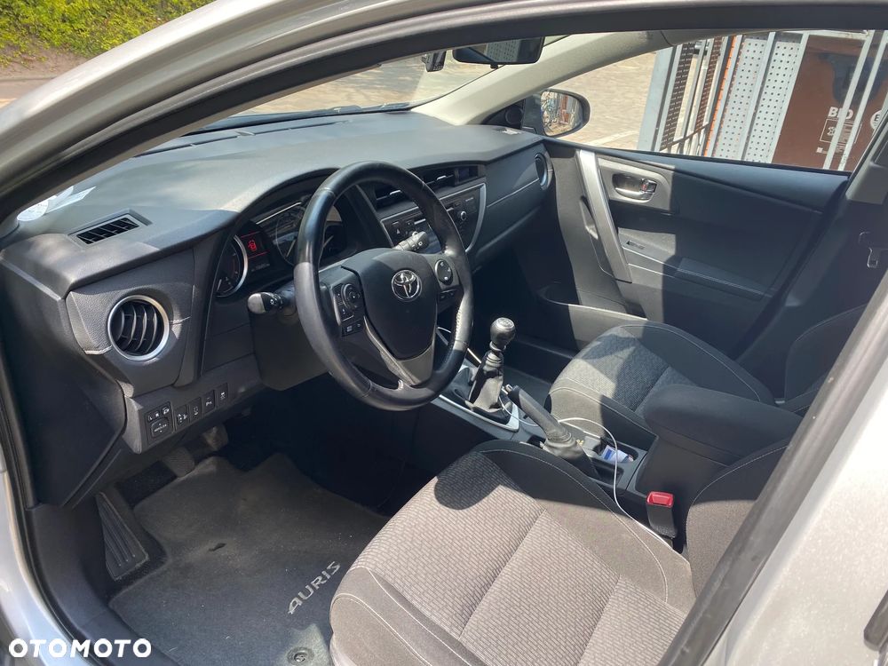 Toyota Auris 2.0 D-4D Comfort - 3