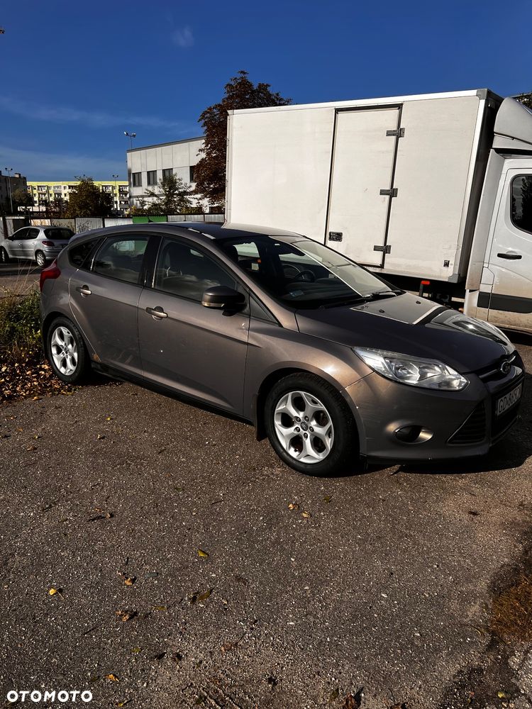 Ford Focus 1.6 Ambiente - 27