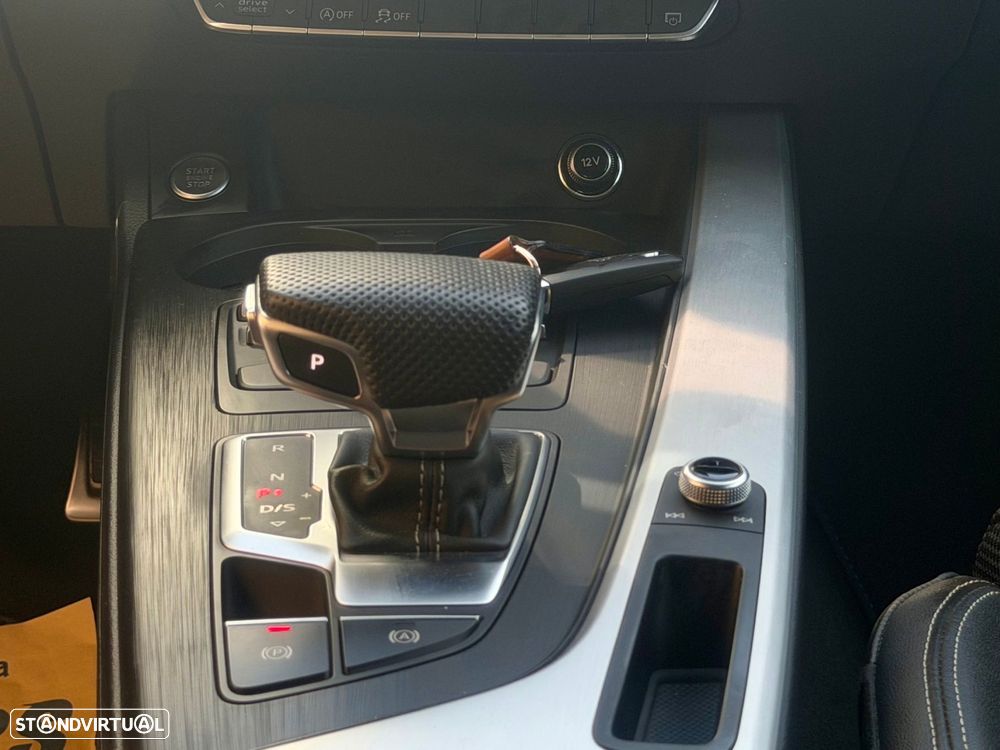 Audi A4 40 TDI S line S tronic - 24