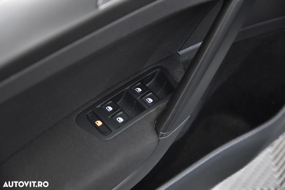 Volkswagen Golf - 14