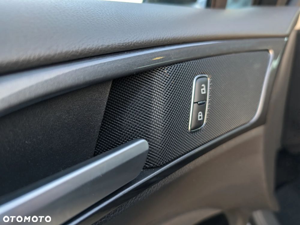 Ford Mondeo 2.0 EcoBlue Trend - 12