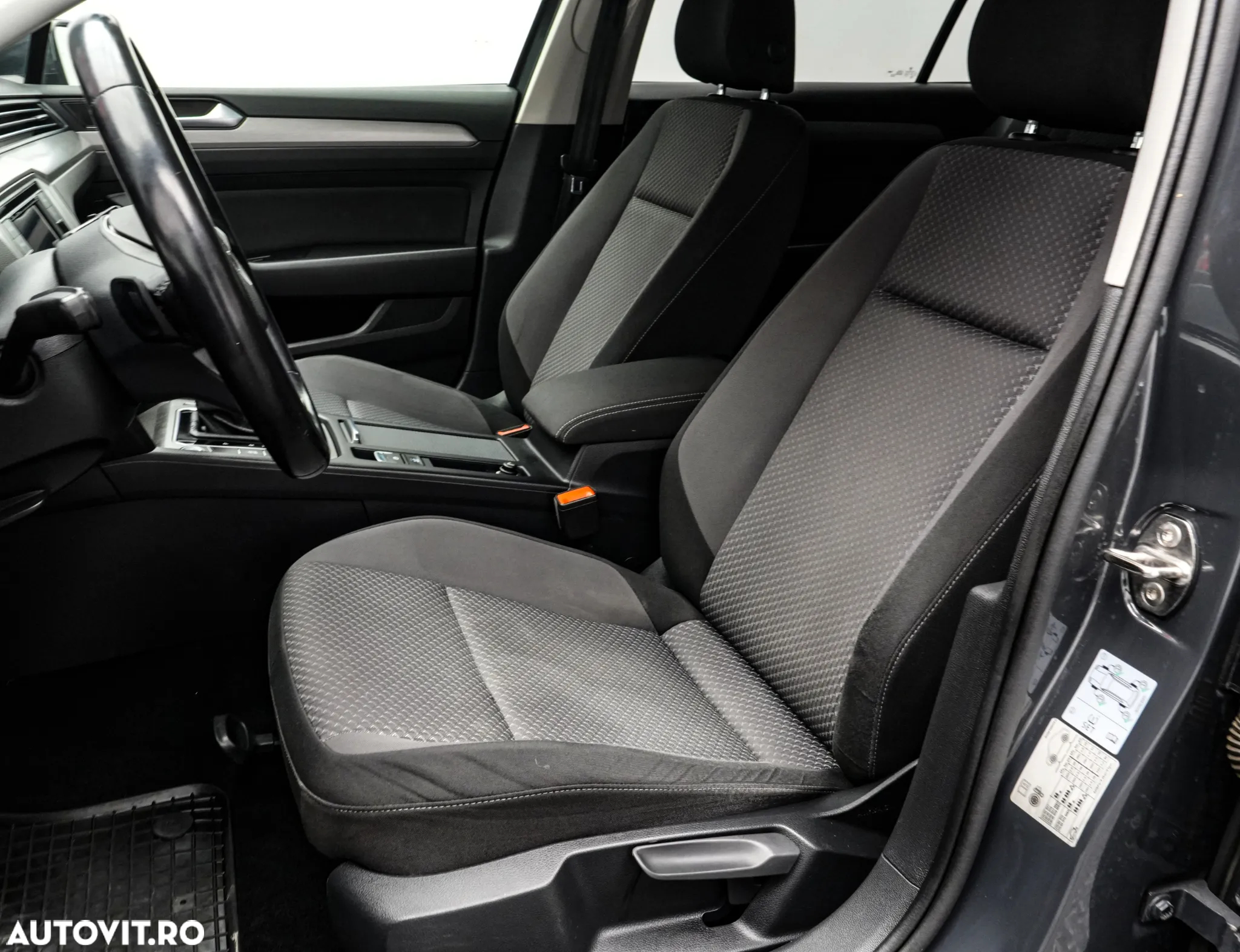 Volkswagen Passat 2.0 TDI DSG Advance - 14