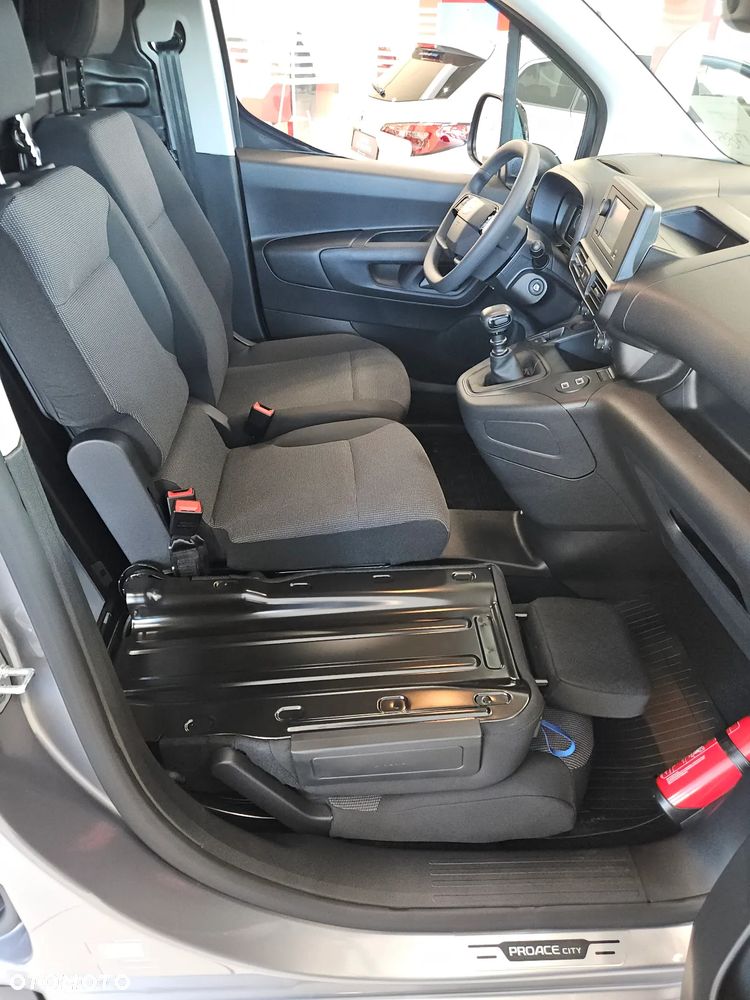 Toyota Proace City - 13