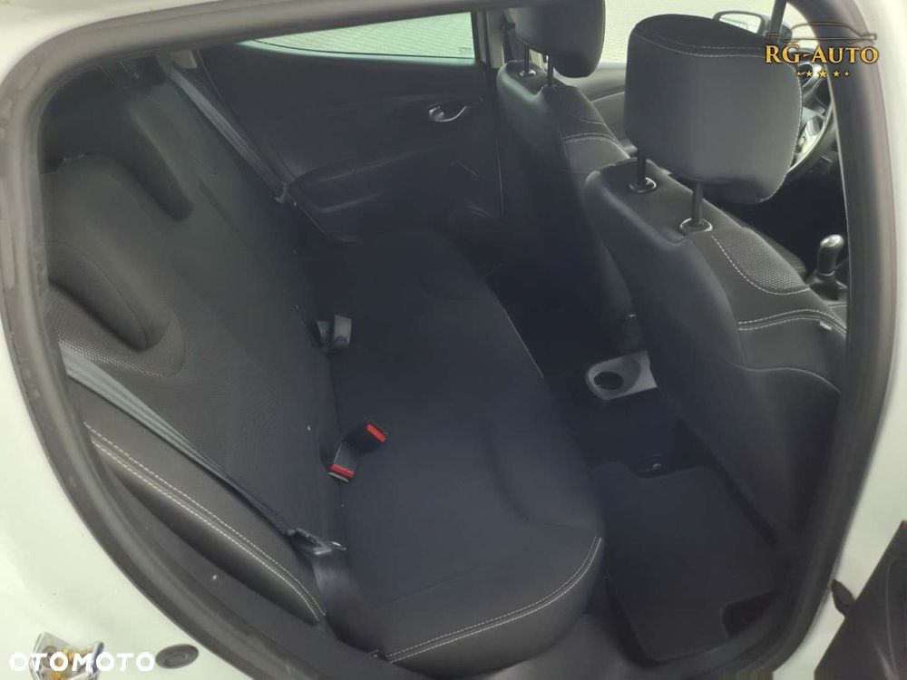 Renault Clio - 21