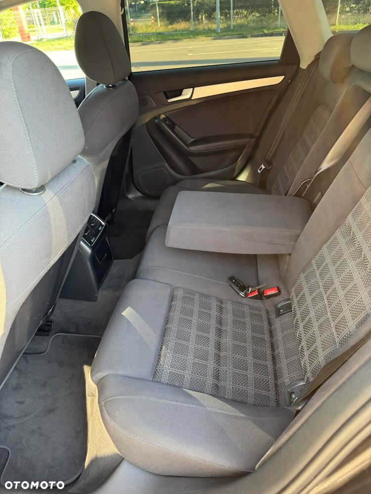Audi A4 Avant 2.0 TDI Multitronic - 11