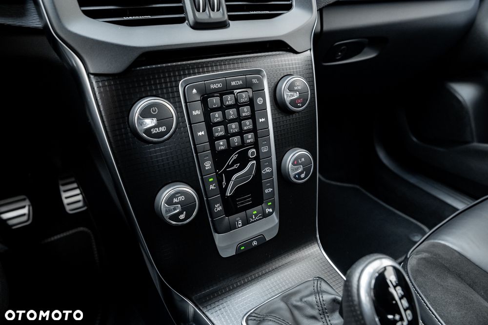 Volvo V40 D2 Geartronic RDesign - 30