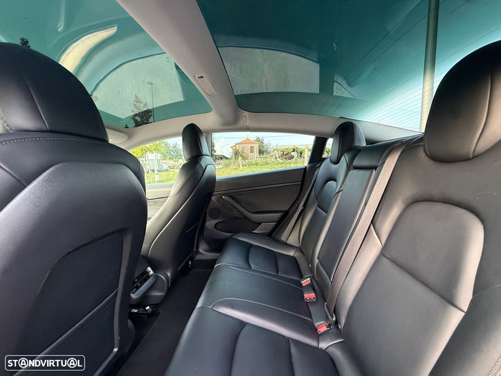 Tesla Model 3 - 18