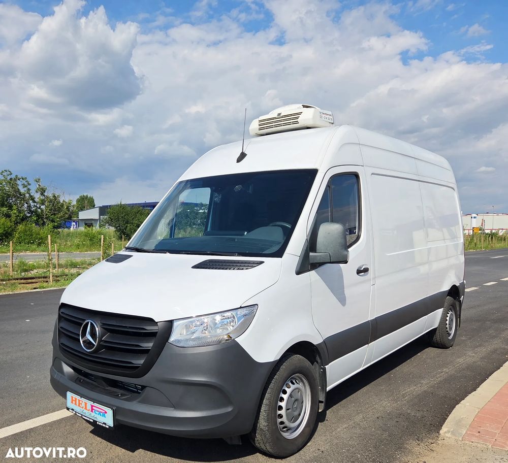 Mercedes-Benz Sprinter - 1