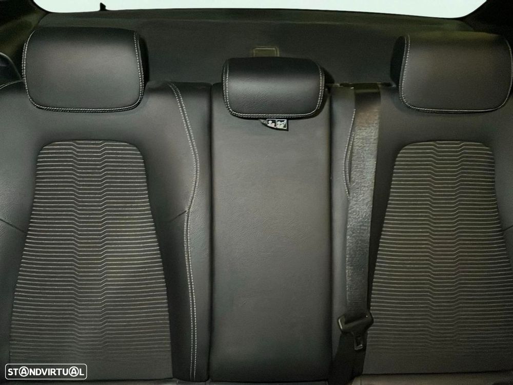 Mercedes-Benz A 250 Limousine - 17