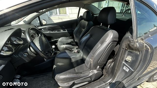 Peugeot 207 CC 1.6 Intense - 12