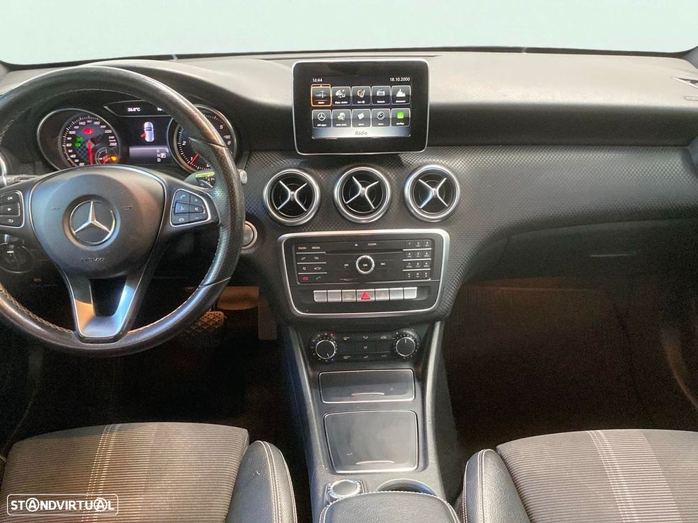 Mercedes-Benz A 180 - 15