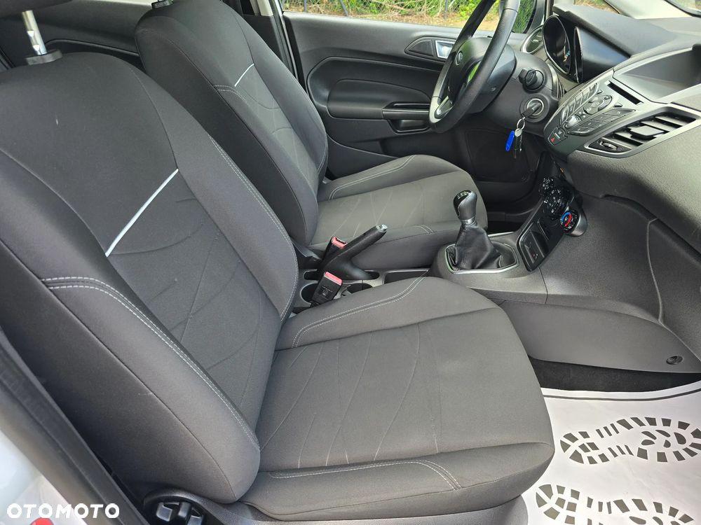 Ford Fiesta 1.25 Champions Edition - 19