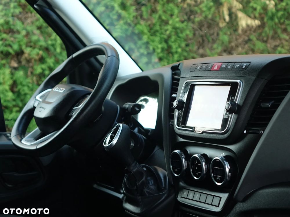Iveco Daily 35C18 3.0 175KM NA BLIŹNIAKU Do Transportu Okien - 13