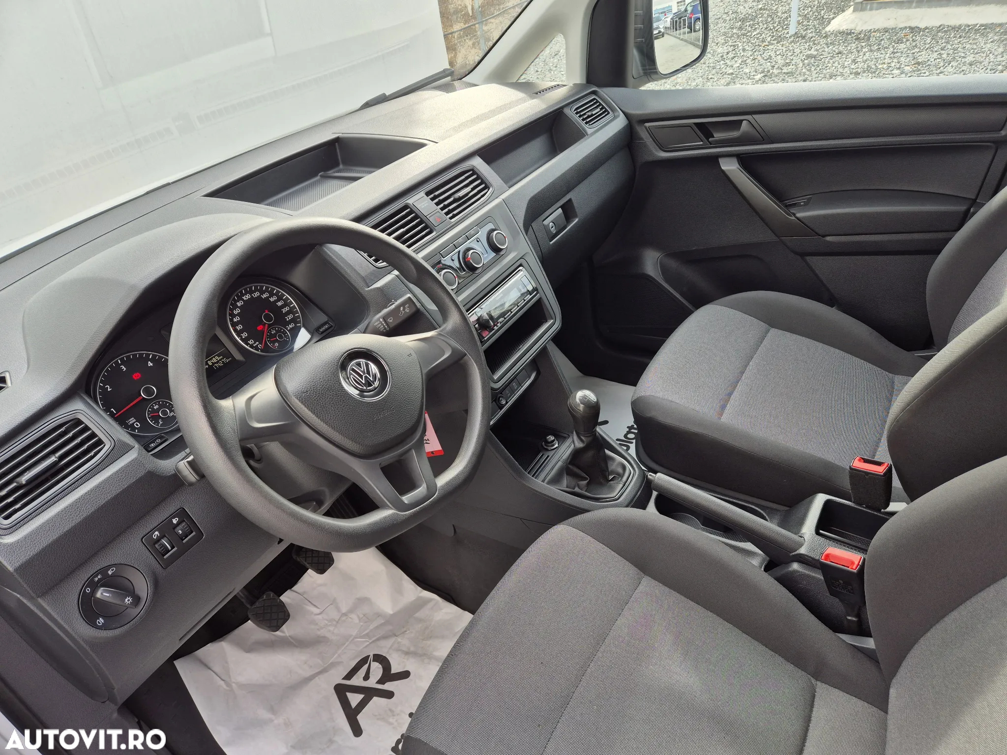 Volkswagen Caddy Maxi 2.0 TDI 75 kW - 9