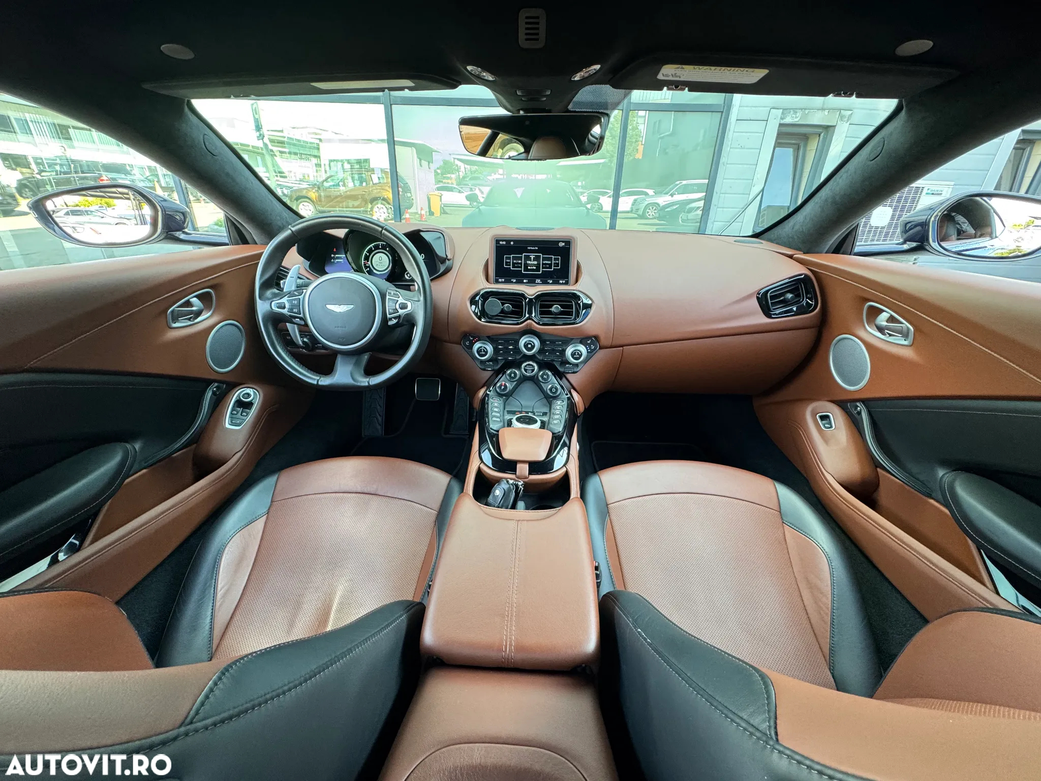 Aston Martin V8 Vantage - 26