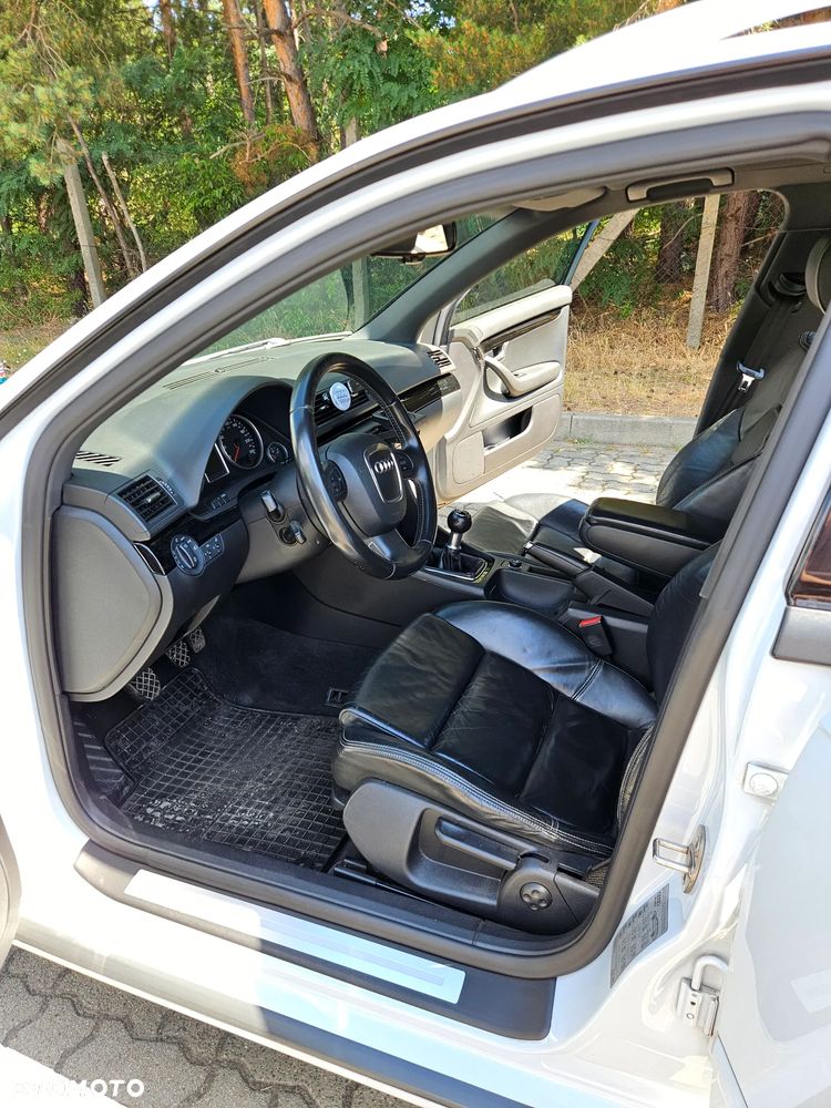 Audi A4 Avant 2.0 TDI DPF Quattro - 18