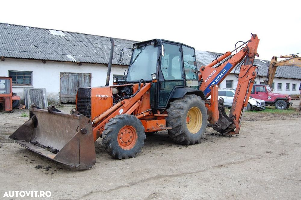 Dezmembrez FIAT HITACHI FT800 - 1
