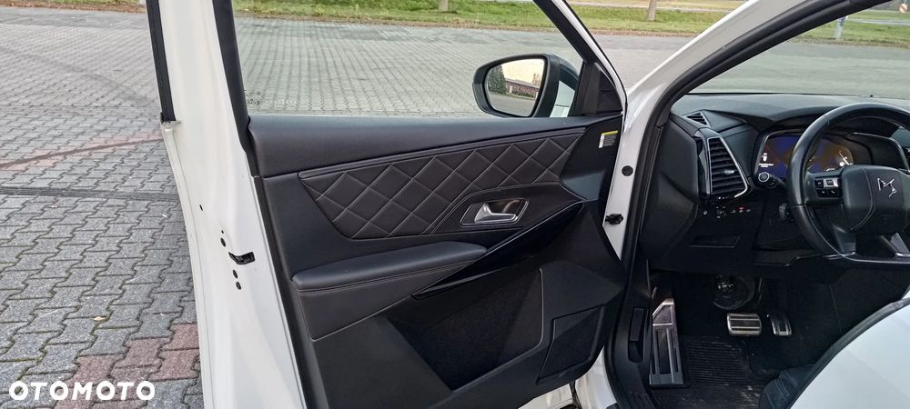 DS Automobiles DS 7 Crossback - 35