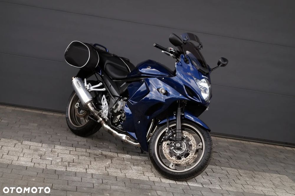 Suzuki GSX - 1