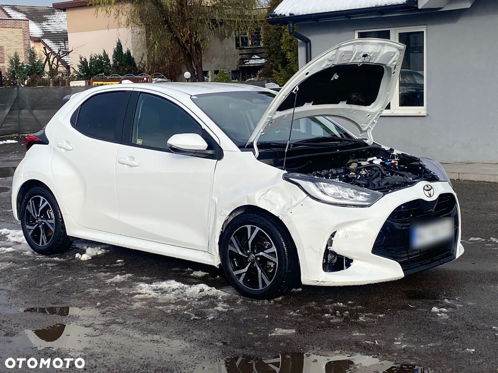 Toyota Yaris Hybrid 1.5 Style - 11