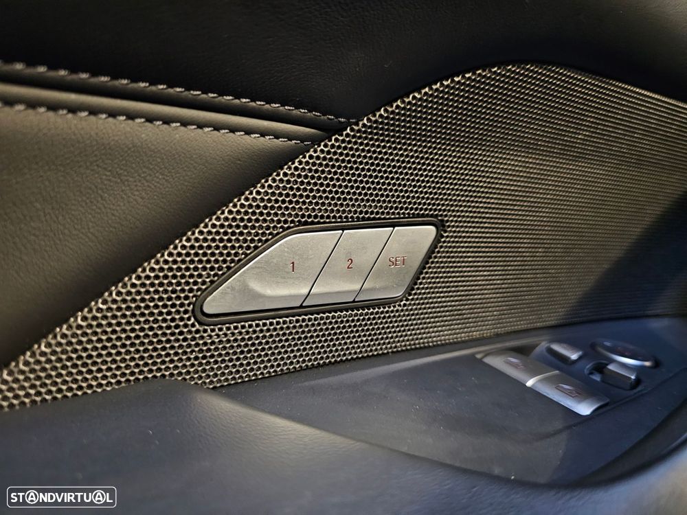 BMW M4 Competition M xDrive - 27