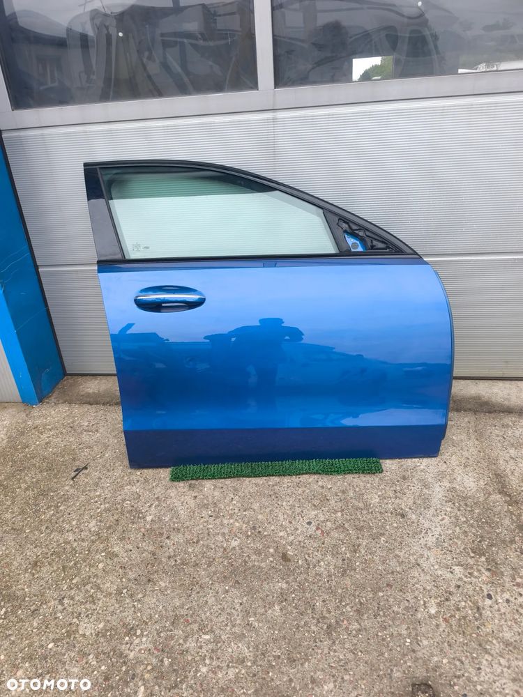 Drzwi prawe przód Mercedes-Benz c-klasa w206 970 niebieskie