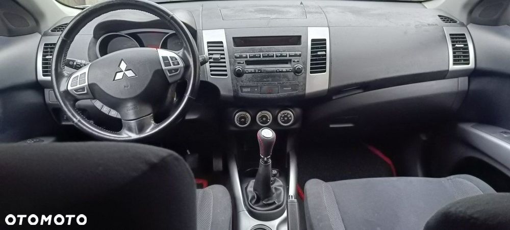 Mitsubishi Outlander 2.4 Instyle EU5 - 18