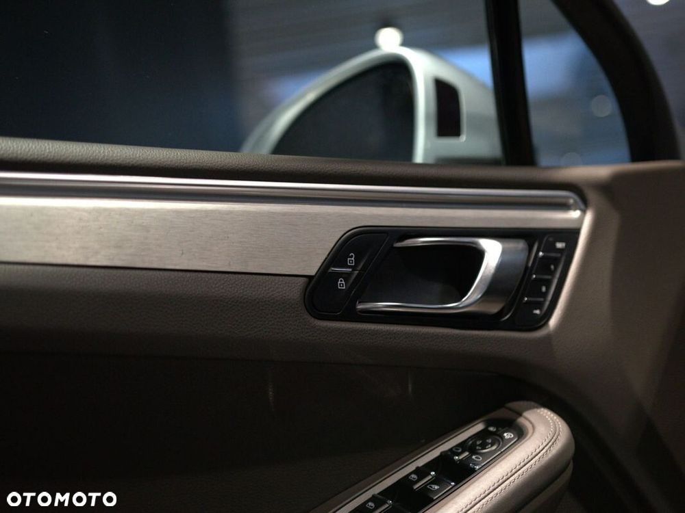 Porsche Macan Standard - 32