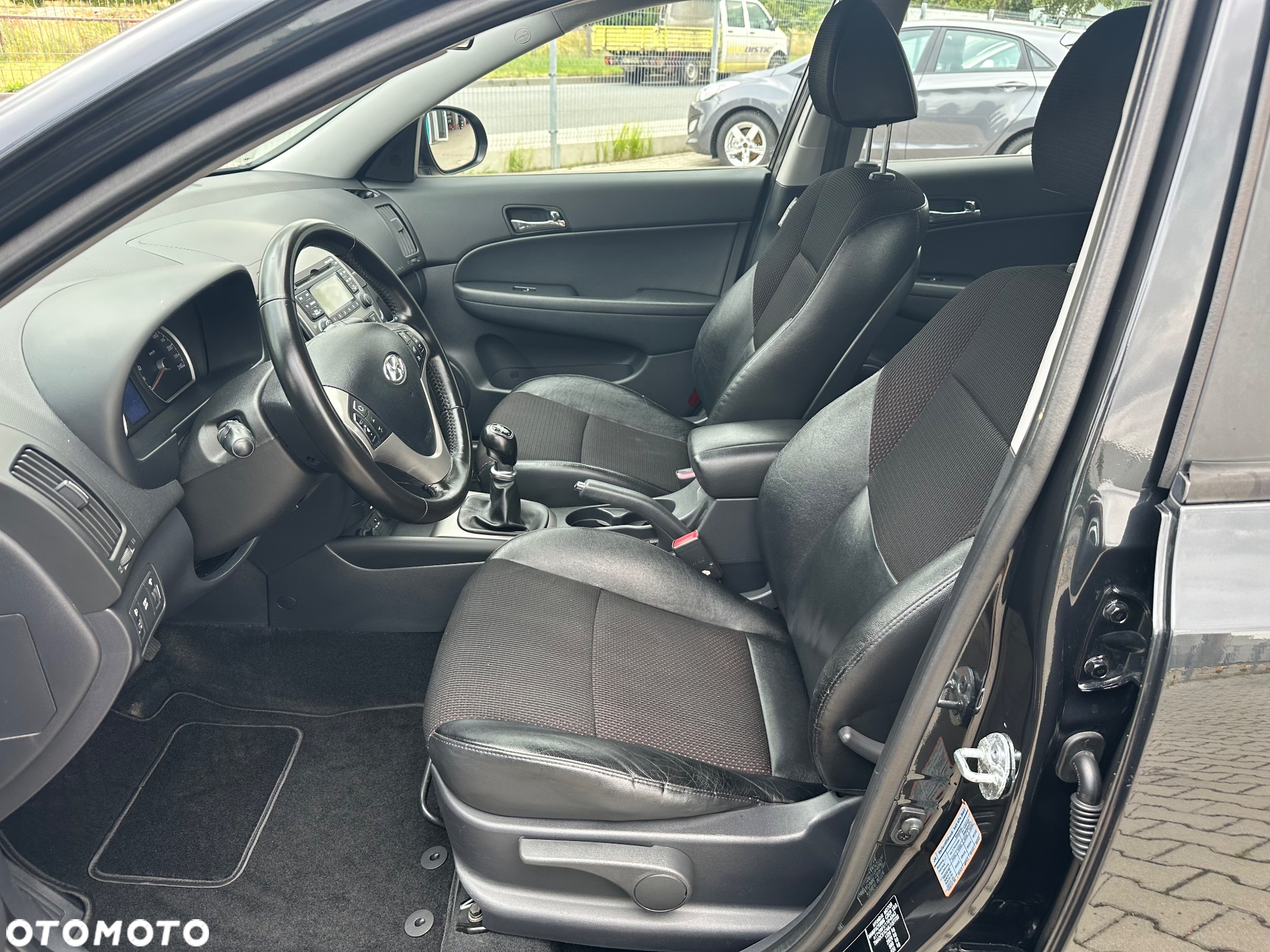 Hyundai i30 1.4 FIFA WM Edition - 14