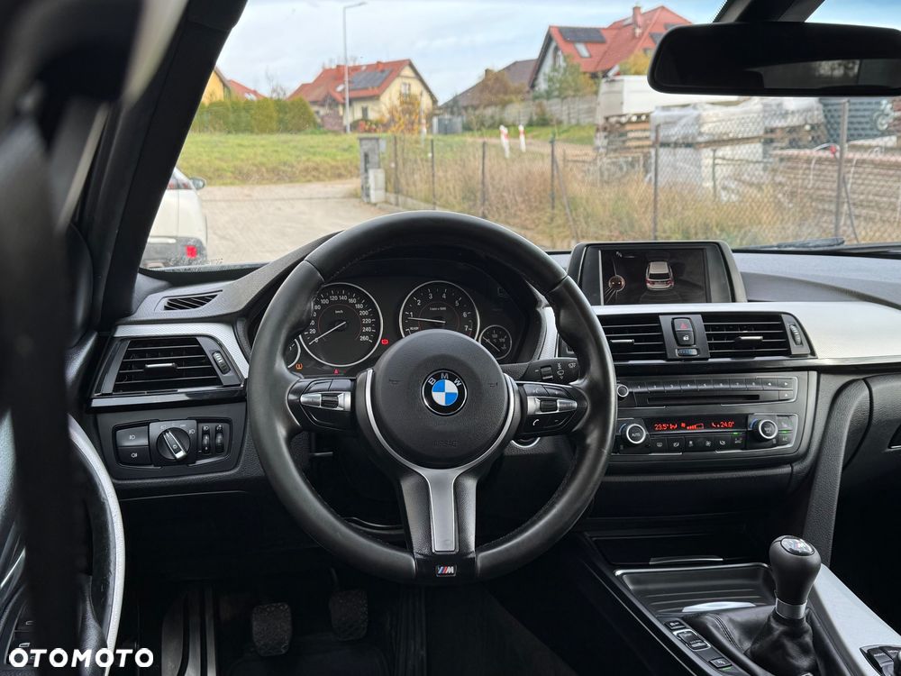 BMW Seria 3 3er Touring Sport Line - 16