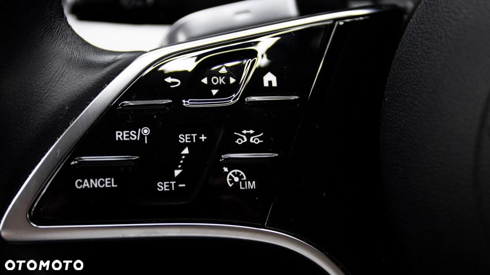 Mercedes-Benz Klasa E 300 Avantgarde - 20