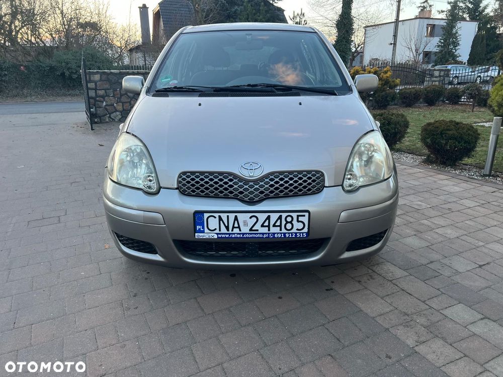 Toyota Yaris 1.0 Sol - 3