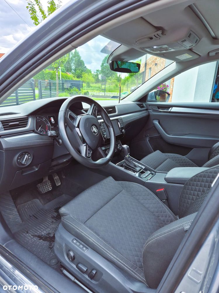 Skoda Superb 2.0 TDI Style DSG - 9