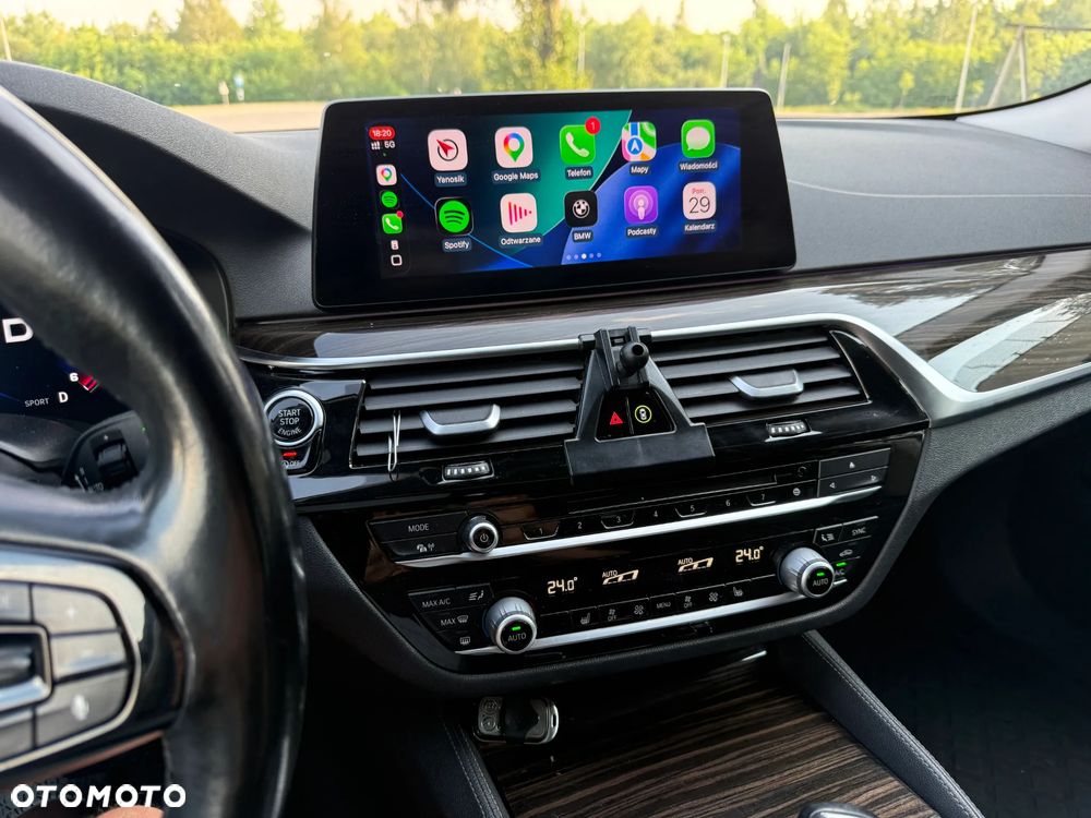 BMW Seria 5 530d xDrive Sport-Aut Luxury Line - 31