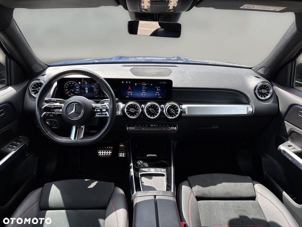 Mercedes-Benz GLB - 14