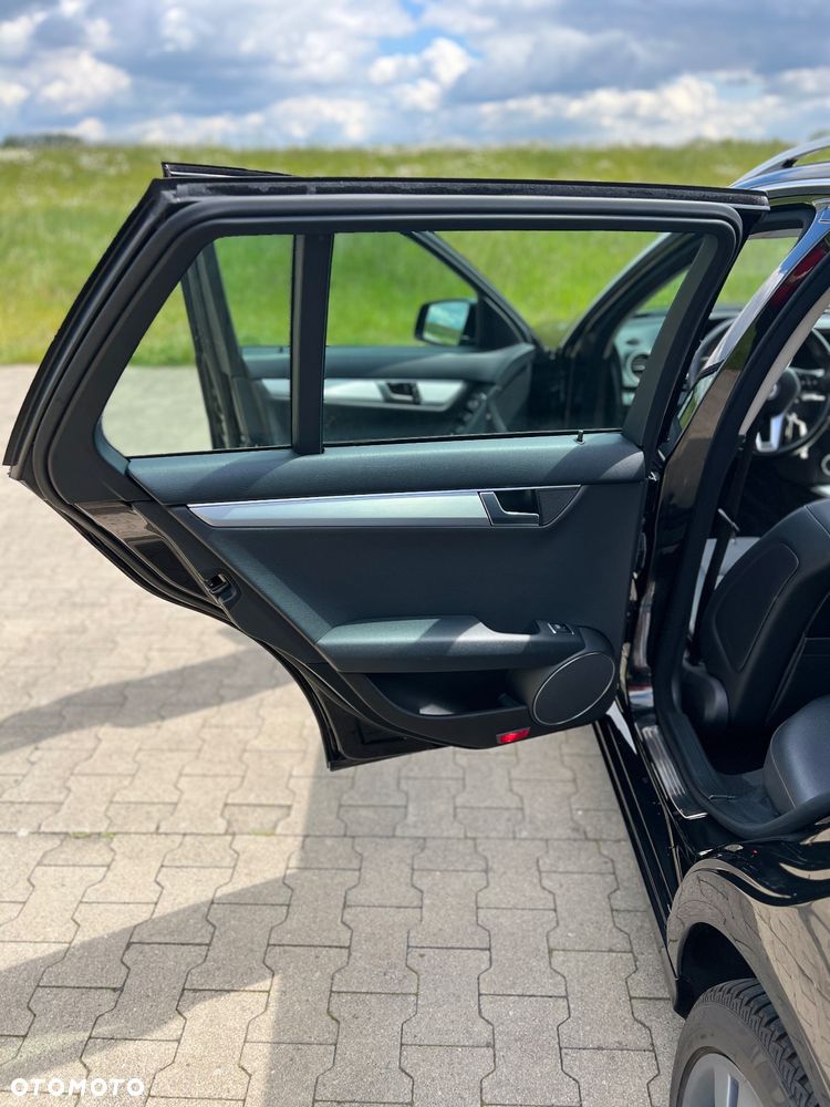 Mercedes-Benz Klasa C 180 T 7G-TRONIC Avantgarde Edition - 12