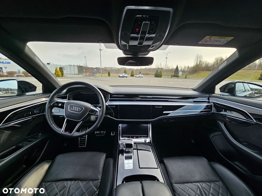 Audi A8 - 12