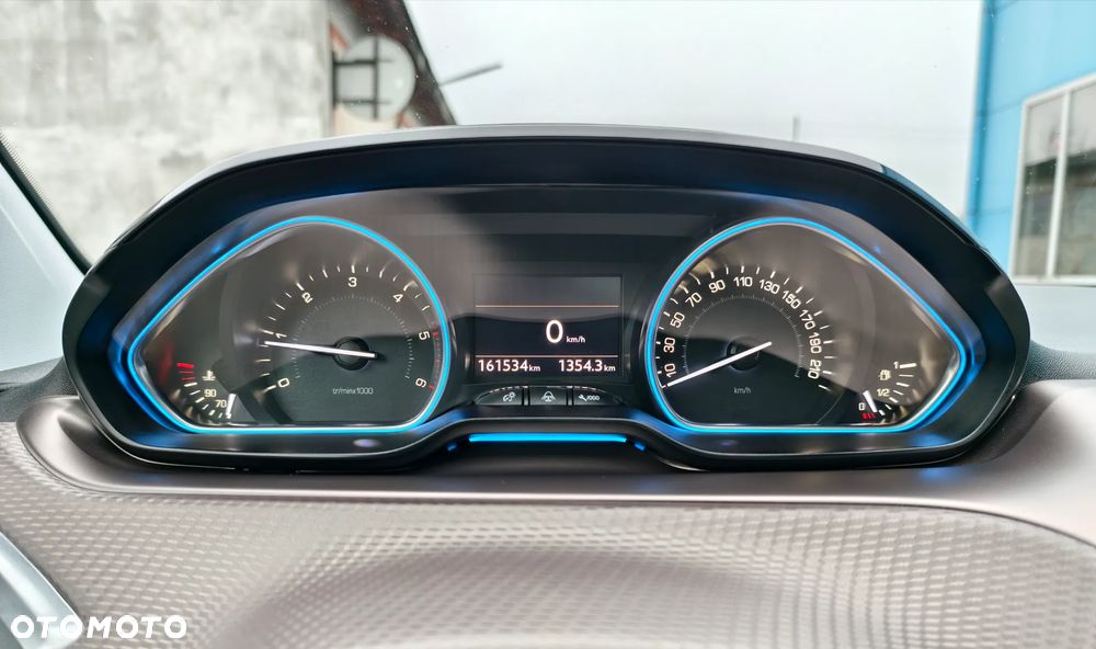 Peugeot 2008 e-HDi FAP 115 STOP & START Allure - 28