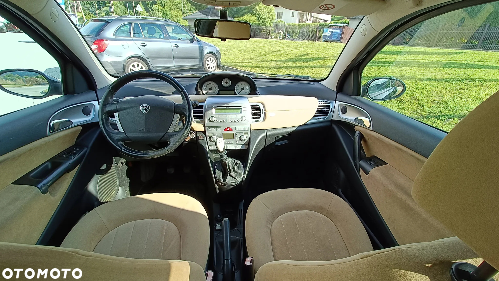 Lancia Ypsilon 1.4 8V Moda Milano (4 os.) - 16