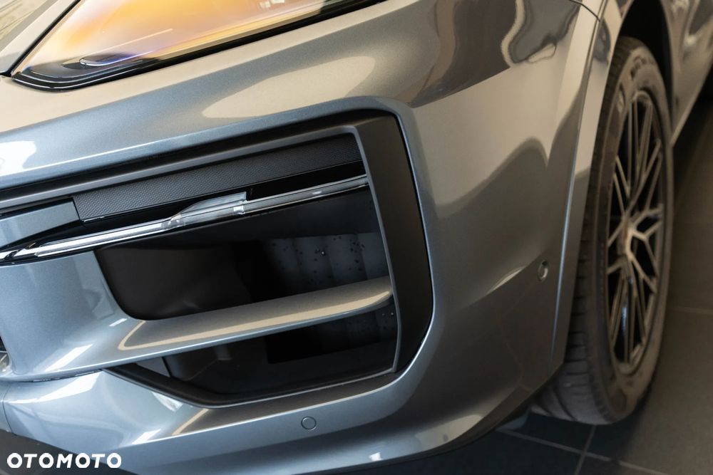 Porsche Cayenne Black Edition - 40