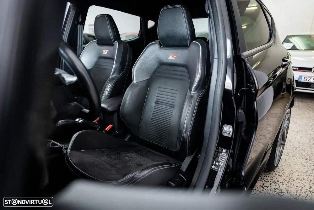 Ford Fiesta 1.5 EcoBoost ST - 11