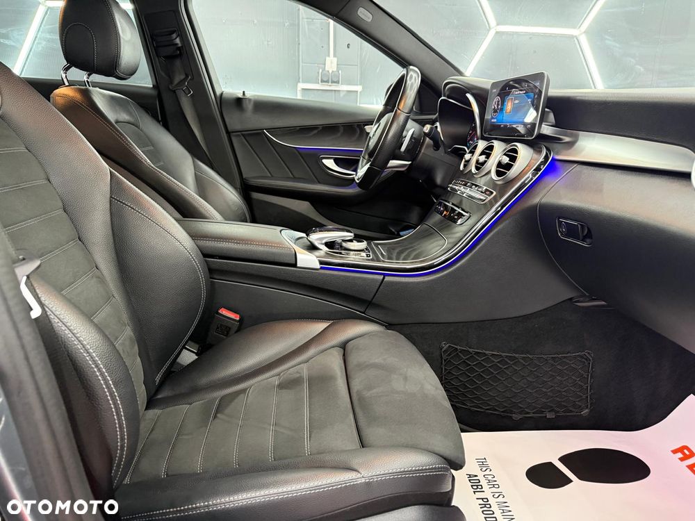 Mercedes-Benz Klasa C 300 d 4Matic 9G-TRONIC AMG Line - 30